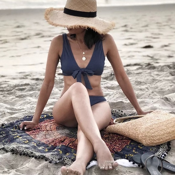 SOLD OUT - Picture 3 of 8